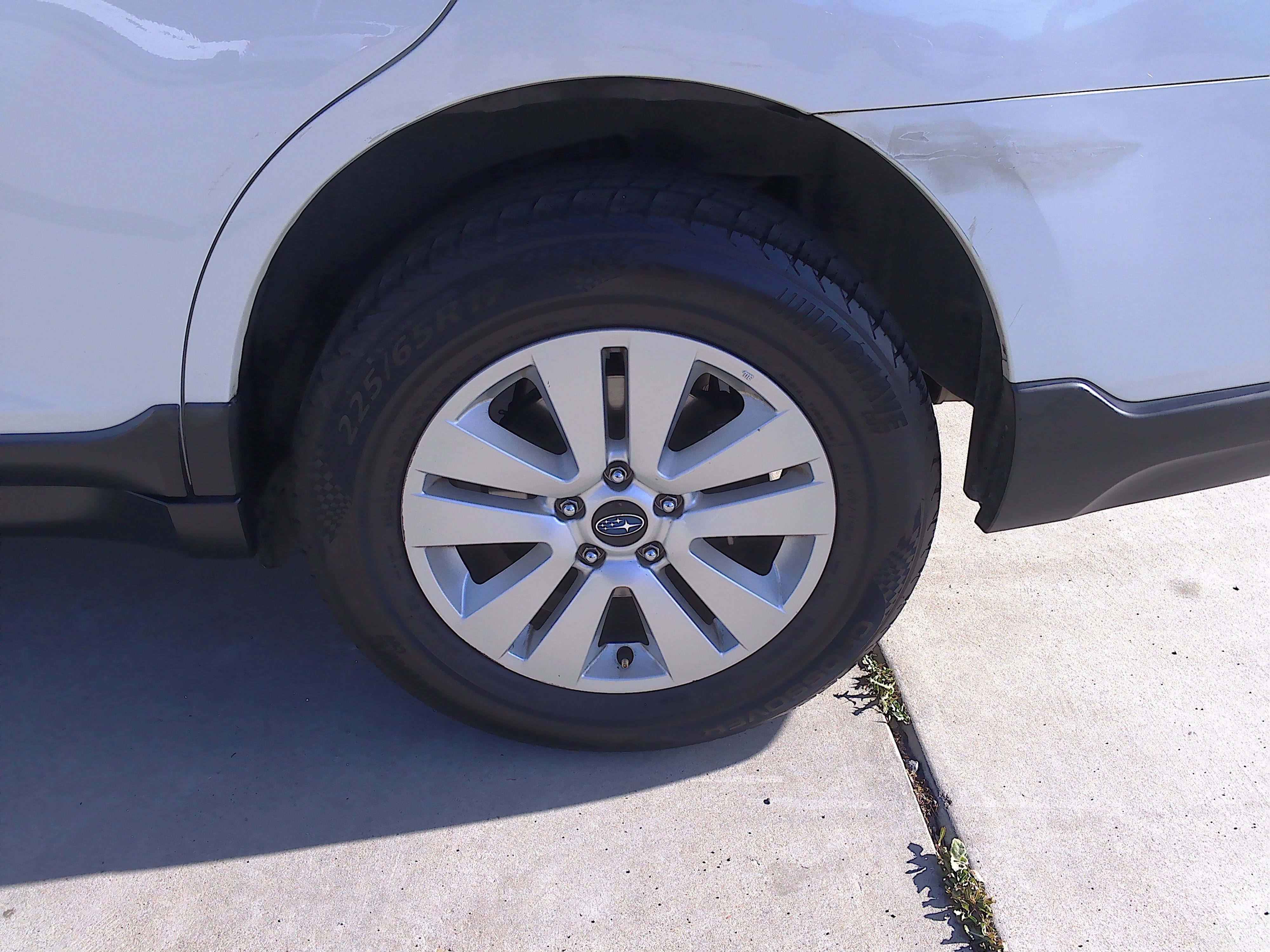Used 2017 Subaru Outback 2.5i Premium AWD/4WD image 36