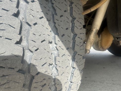 Used 2004 Ford Excursion image 12