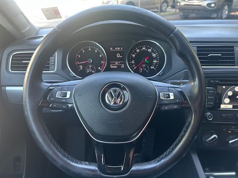 Used 2015 Volkswagen Jetta SE Sedan FWD image 12