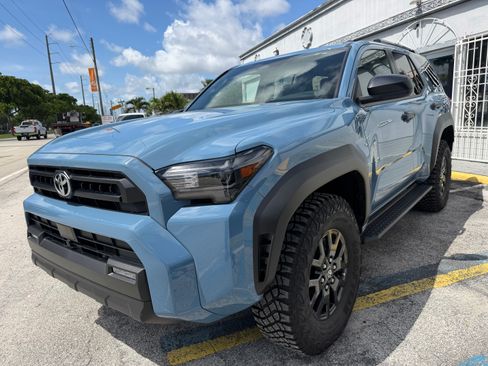 Used 2025 Toyota 4Runner 4WD image 4