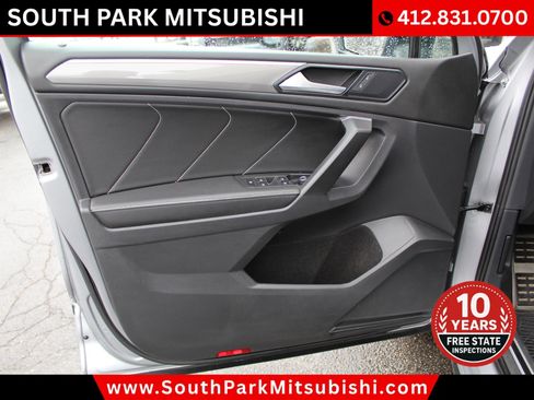 Used 2023 Volkswagen Tiguan SE R-Line image 12