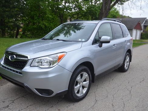 Used 2016 Subaru Forester 2.5i Premium AWD/4WD image 2