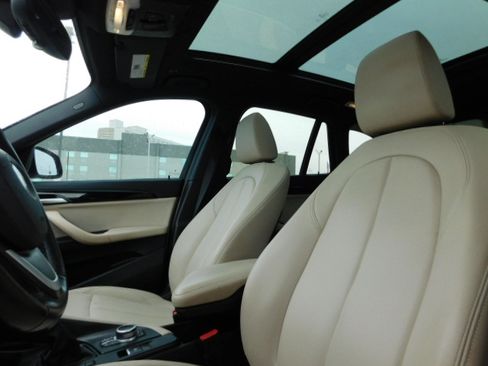 Used 2019 BMW X1 sDrive28i FWD image 11