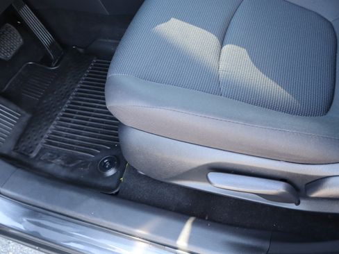 Used 2023 Toyota RAV4 LE image 18