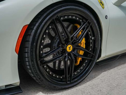 Used 2022 Ferrari F8 Spider Spider image 36