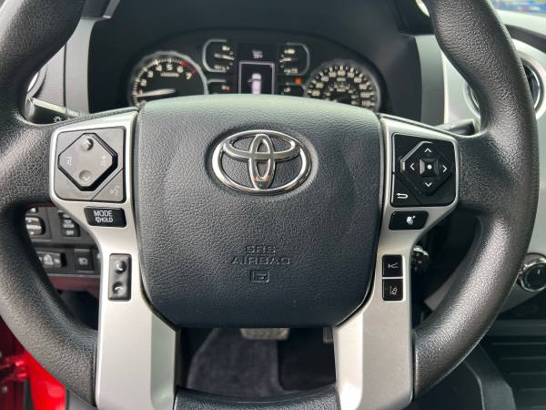 Used 2018 Toyota Tundra SR5 AWD/4WD image 22