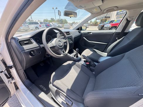 Used 2013 Volkswagen Jetta S Sedan 4D FWD image 16