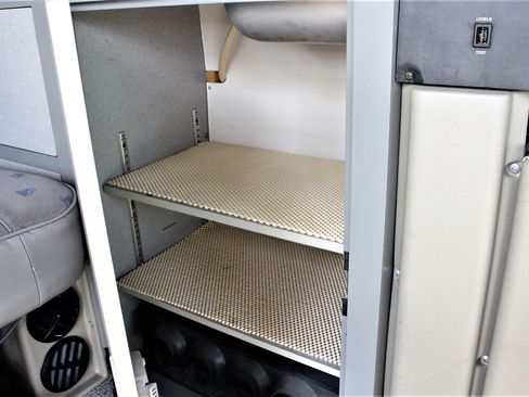 Used 1997 Volkswagen Eurovan Camper FWD image 38