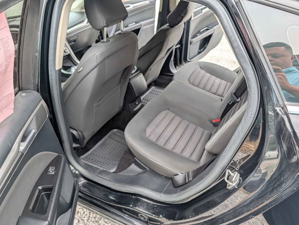 Used 2017 Ford Fusion S FWD image 9