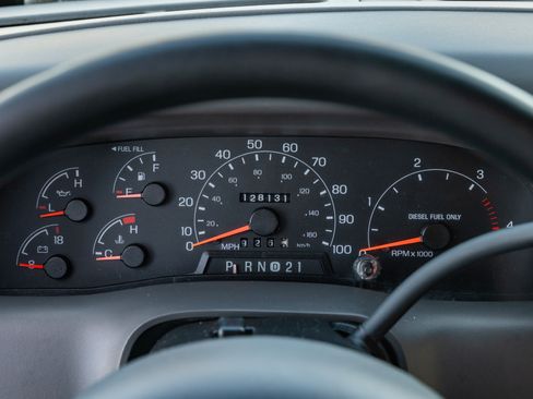 Used 2001 Ford F350 XLT image 36