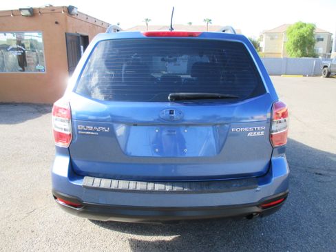 Used 2015 Subaru Forester 2.5i Premium Sport Utility 4D AWD/4WD image 10