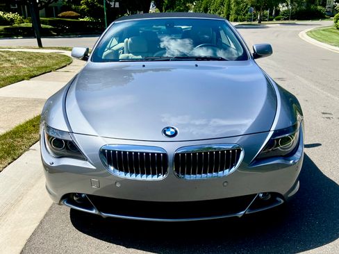 Used 2006 BMW 650i Convertible RWD image 9