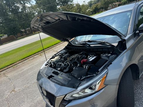 Used 2021 Nissan Altima 2.5 SR FWD image 21