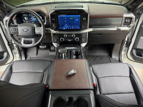 Used 2023 Ford F150 4x4 SuperCrew Lariat w/ FX4 image 4