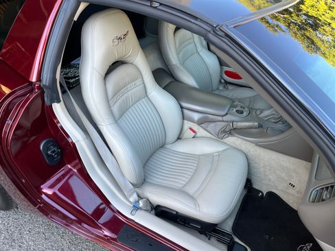 Used 2003 Chevrolet Corvette image 31