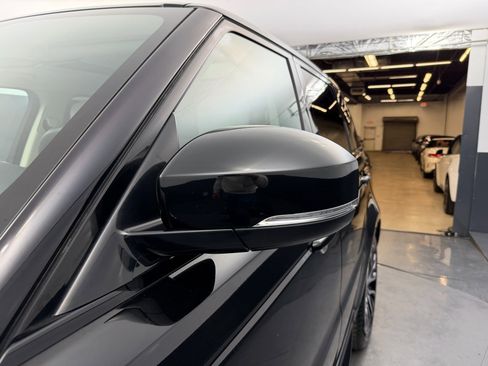 Used 2020 Land Rover Range Rover Sport HSE image 17