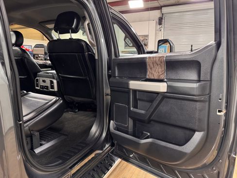 Used 2019 Ford F250 Lariat w/ Lariat Ultimate Package image 17