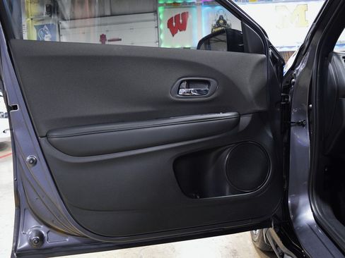 Used 2019 Honda HR-V Sport image 29