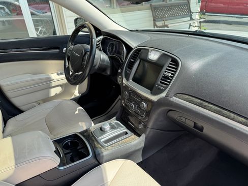 Used 2015 Chrysler 300 C image 14
