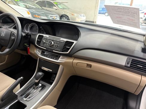 Used 2013 Honda Accord LX Sedan image 17