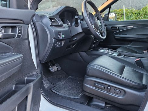 Used 2023 Honda Passport EX-L image 7