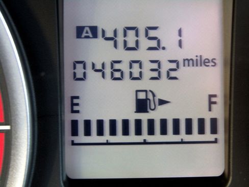 Used 2013 Subaru XV Crosstrek 2.0i Premium image 23