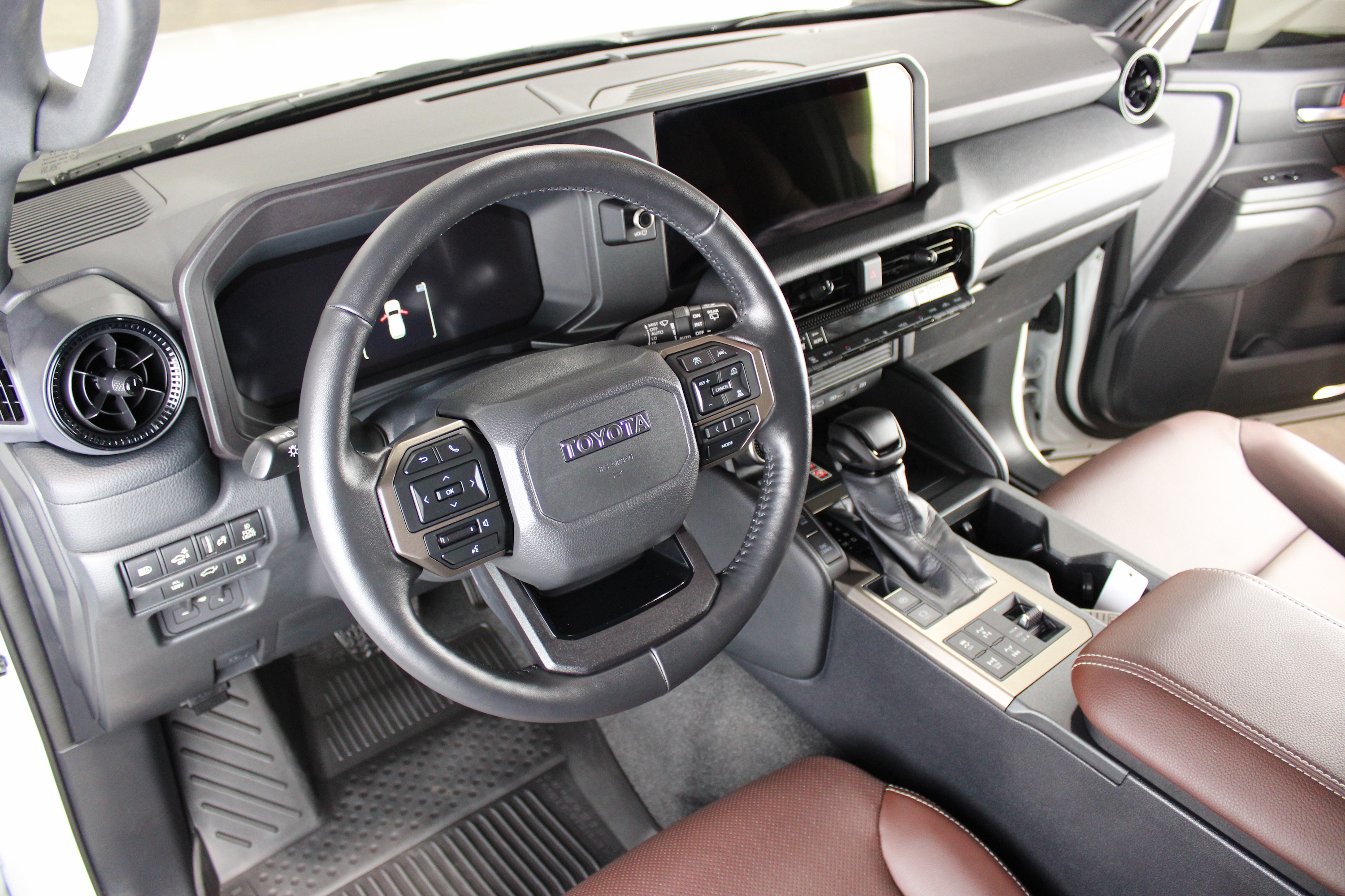 Used 2026 Toyota Land Cruiser UNAVAIL AWD/4WD image 4