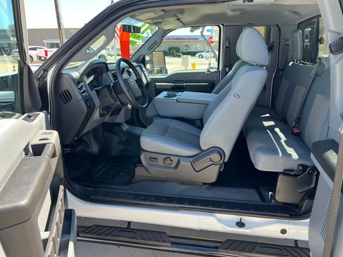 Used 2011 Ford F250 image 7