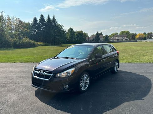 Used 2012 Subaru Impreza 2.0i Sport Limited image 1
