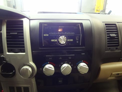 Used 2007 Toyota Tundra 2WD CrewMax SR5 image 14