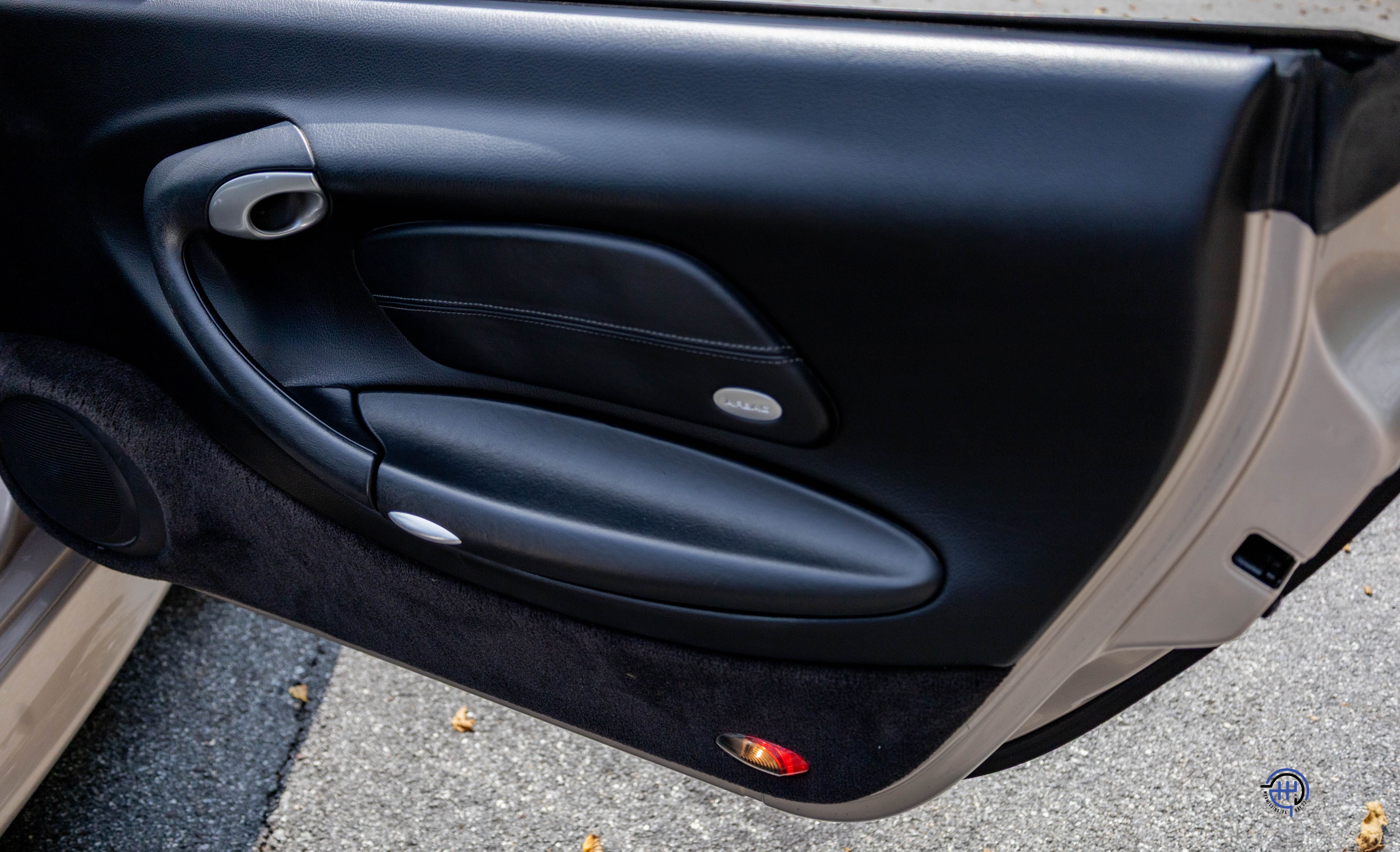 Used 2000 Porsche 911 Carrera Cabriolet RWD image 63