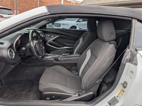 Used 2019 Chevrolet Camaro LT image 6