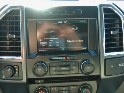 Used 2015 Ford F150 XLT image 57