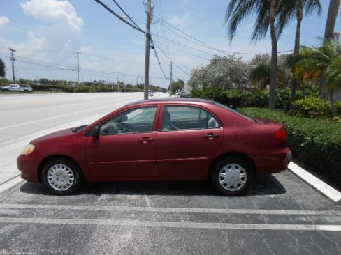 Used 2004 Toyota Corolla CE Sedan 4D FWD image 2