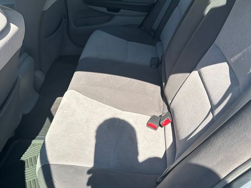 Used 2009 Honda Accord LX Sedan image 4