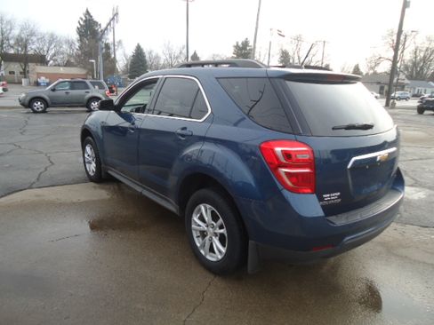 Used 2017 Chevrolet Equinox LT image 3