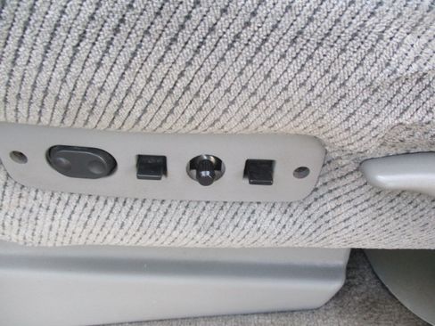 Used 1998 GMC Sierra 1500 SLE image 18