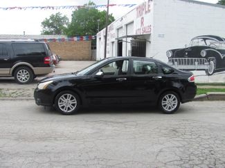 Used 2010 Ford Focus SEL image 1