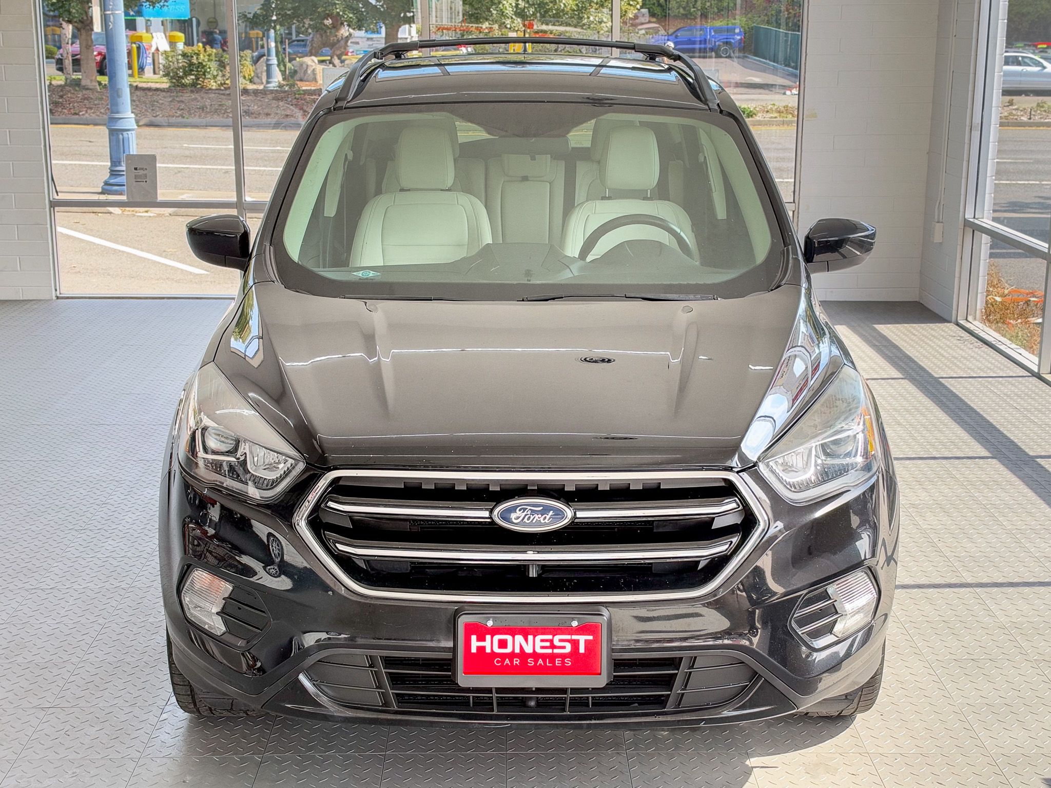 Used 2018 Ford Escape 4WD SEL image 2