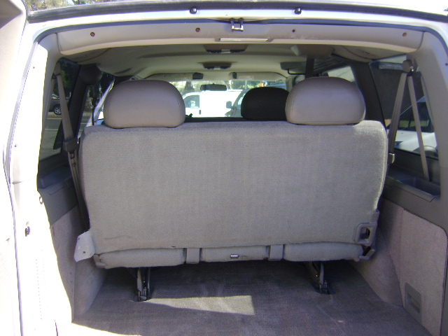 Used 2005 Chevrolet Astro Passenger RWD image 11