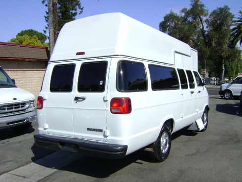 Used 2000 Dodge B3500 image 6