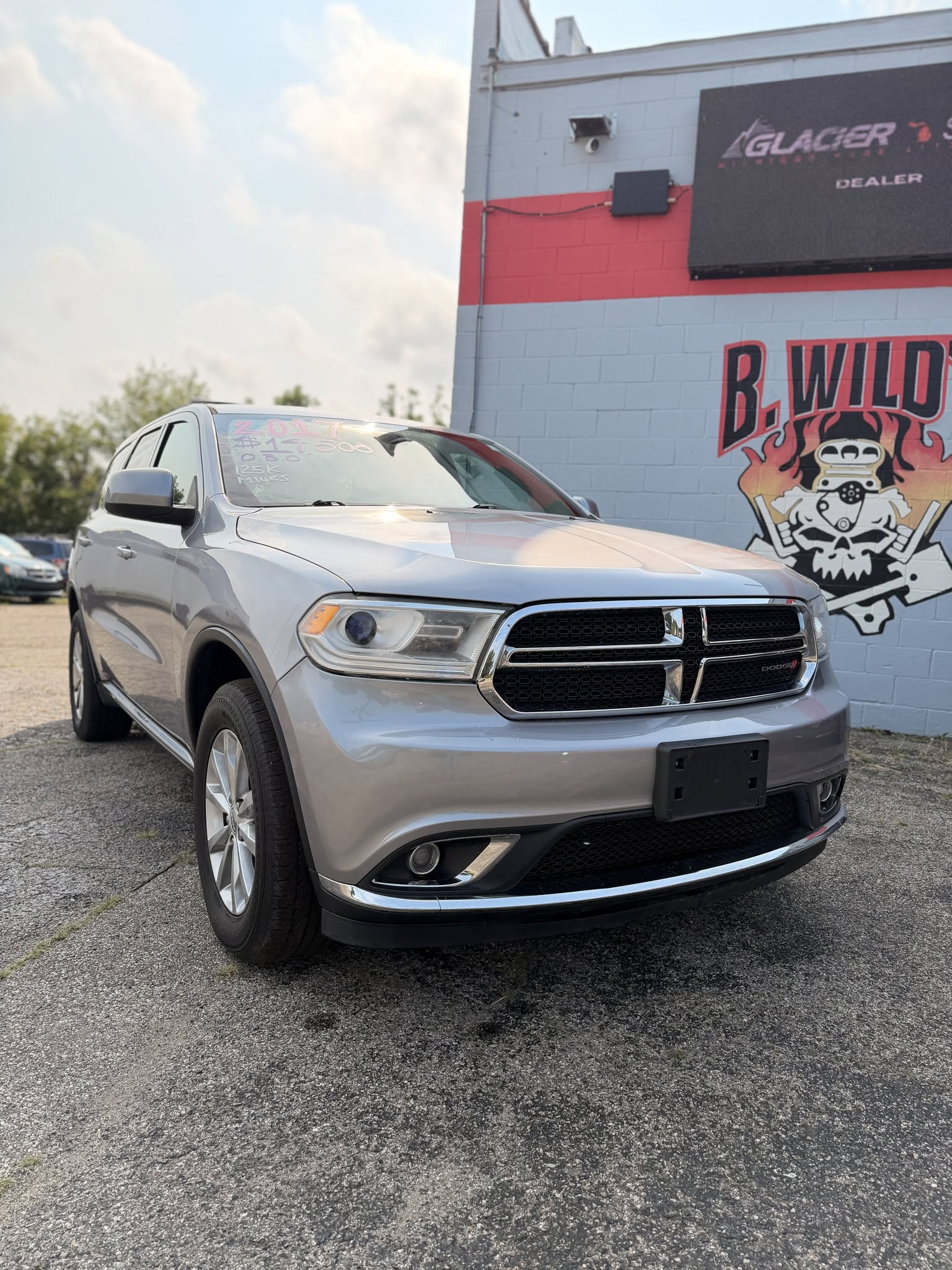 Used 2017 Dodge Durango AWD SXT image 1