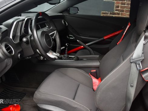 Used 2010 Chevrolet Camaro SS image 14