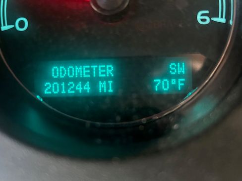 Used 2012 Chevrolet Tahoe 4WD LTZ image 12