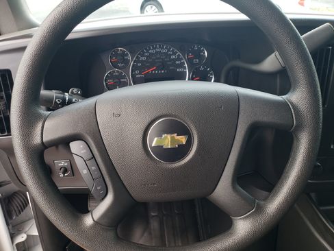 Used 2025 Chevrolet Express 2500 UNAVAIL RWD image 12