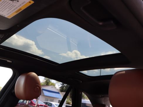 Used 2020 Mercedes-Benz GLC 43 AMG image 43