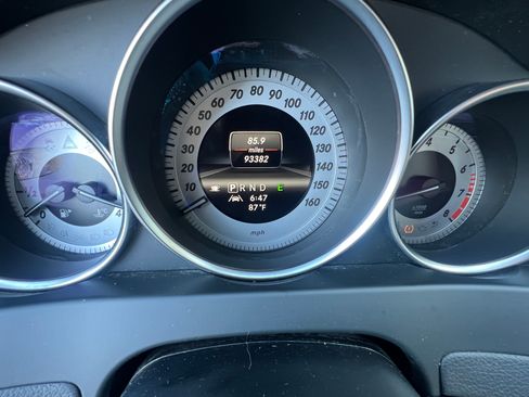 Used 2013 Mercedes-Benz C 250 Sedan image 12