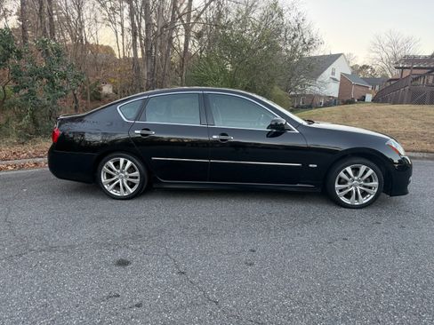 Used 2010 INFINITI M35 image 2