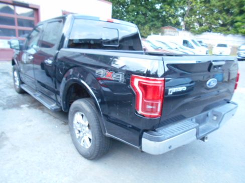 Used 2017 Ford F150 4x4 SuperCrew Lariat image 4