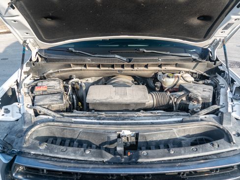 Used 2022 GMC Yukon XL AT4 image 34